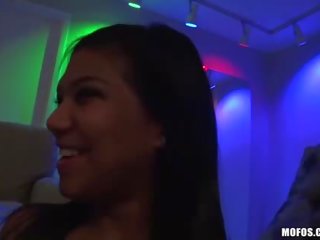 Slutparty получава още интересен