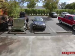 枯瘦 宾博 摩洛伊斯兰解放阵线 塞尔斯 汽车 塞尔斯 的阴户 在 该 pawnshop