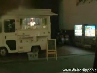 優 東方的 模型 pleasured 而 serving 她的 customers