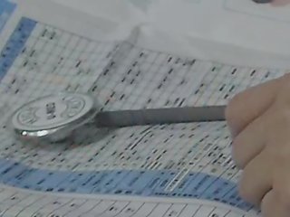 대만 벌거 벗은 젊은 한창 젊은 의사