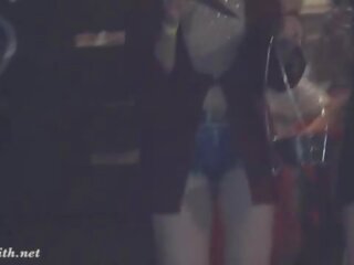 Jeny pandai besi jurang di itu club&period; painted celana pendek terlihat seperti nyata &lpar;hidden cam&rpar;