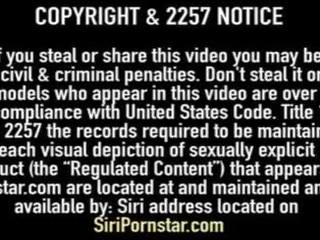 Lesbo dayna vendetta forfalskning pecker fucks barmfager siri pornstar&excl;