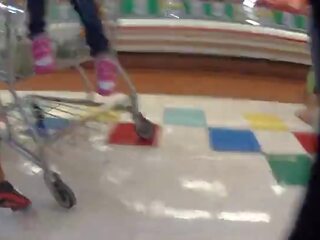 Candid mom aku wis dhemen jancok big gelembung bokong shopping in nyenyet jins