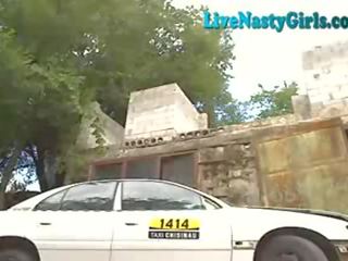 Stupendous ukranyo puta masturbates sa publiko bahagi dalawa