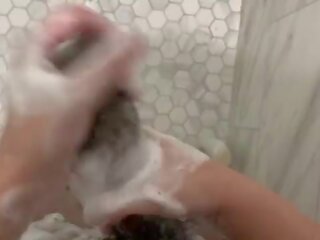 Oversexed stepdaughter listens na nevlastní otec souložit ji maminka na spánek pak sneaks do the koupelna na sprchový s ho