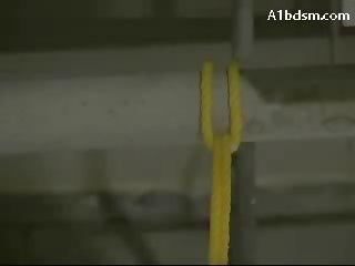 З зав’язаними очима diva в капот hanging соски тортурам шльопала збиті по особливість