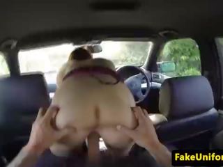 Smalltitted euro jazdenie cops penis v autobus