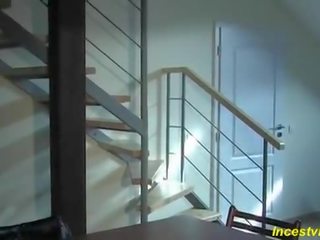 迷人 寵兒 亂搞 同 父親