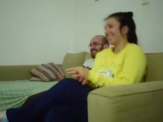 Dy cocks për një strumpet