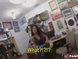 Ýabany kubaly jatty fucks for pul back in my ofis