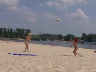 Terrific tugjob nudists initiate bu oryantal ayakkabılar hatta sıcak