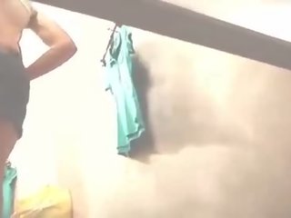 Вуайеріст на changing кімната