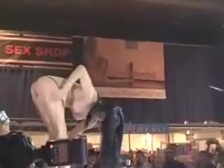 Sofia gucci superb live clip