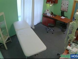 医生 阳具 heals 优秀 金发 injury
