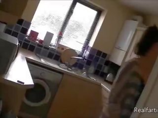 Пърдене уенди discovers тя desirable пърдене способност
