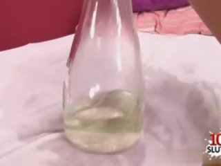 נחמד צעיר אישה זרע nose